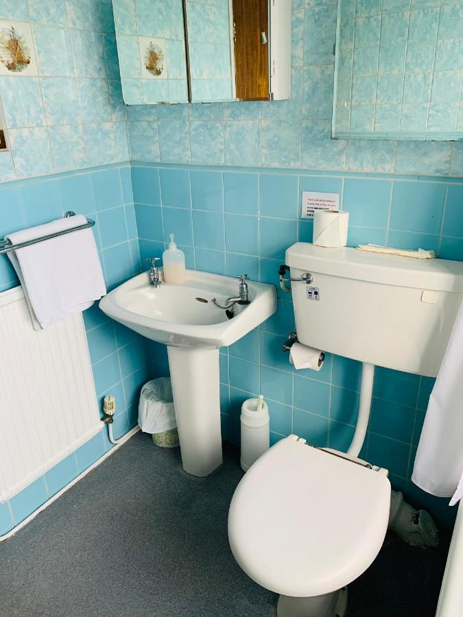 Ye Olde White Harte Hotel Burnham-on-Crouch Room photo