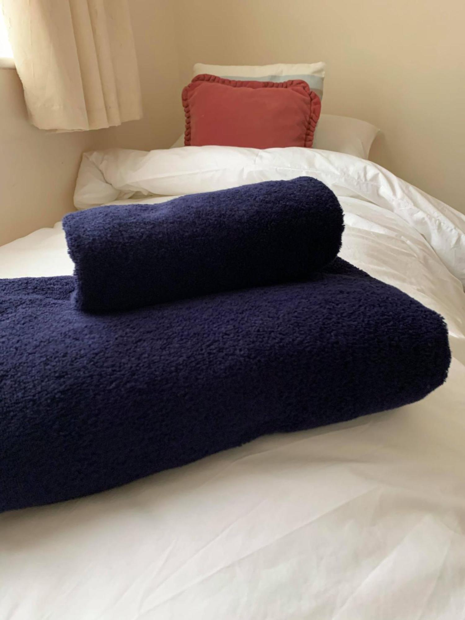 Ye Olde White Harte Hotel Burnham-on-Crouch Room photo